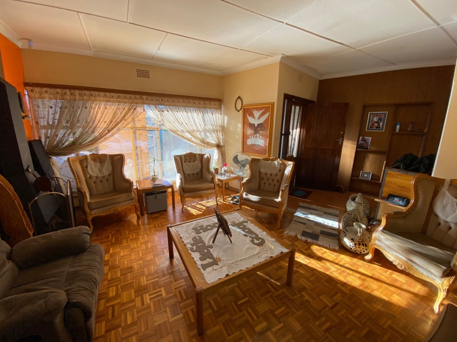 8 Bedroom Property for Sale in Baillie Park North West